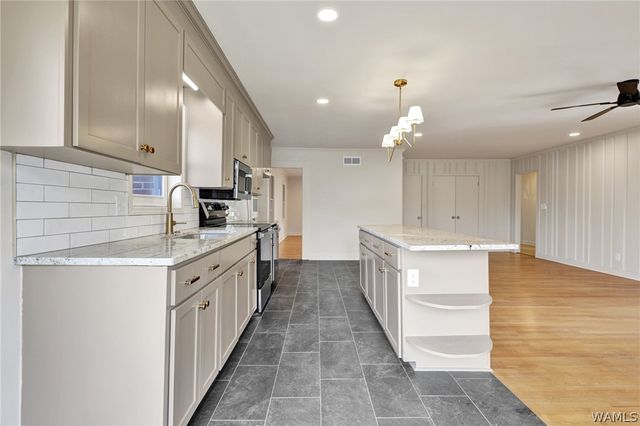 20 WINDSOR, Tuscaloosa, AL 35404