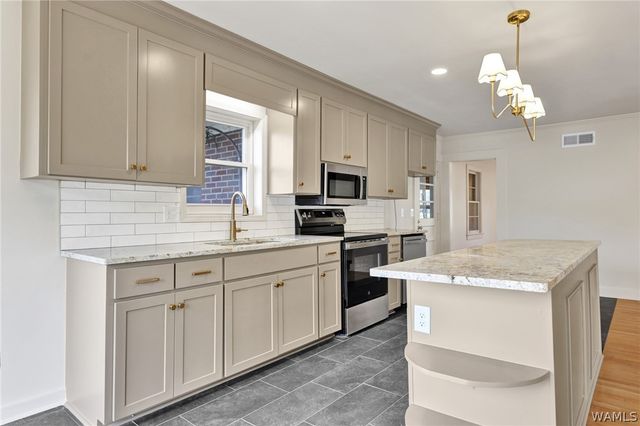 20 WINDSOR, Tuscaloosa, AL 35404