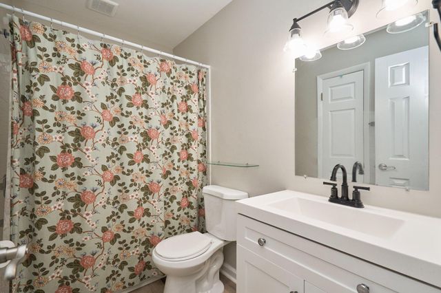 2841 CHABLIS CIR, Woodbridge, VA 22192