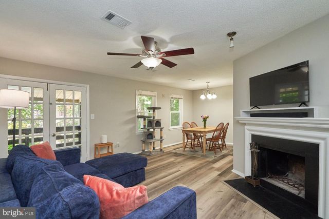 2841 CHABLIS CIR, Woodbridge, VA 22192