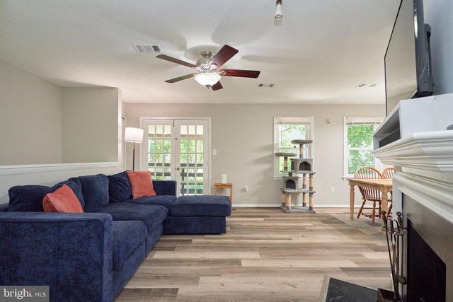 2841 CHABLIS CIR, Woodbridge, VA 22192