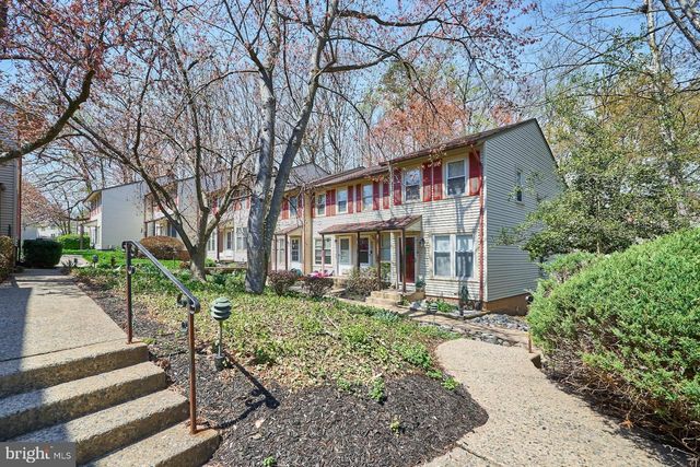 2841 CHABLIS CIR, Woodbridge, VA 22192
