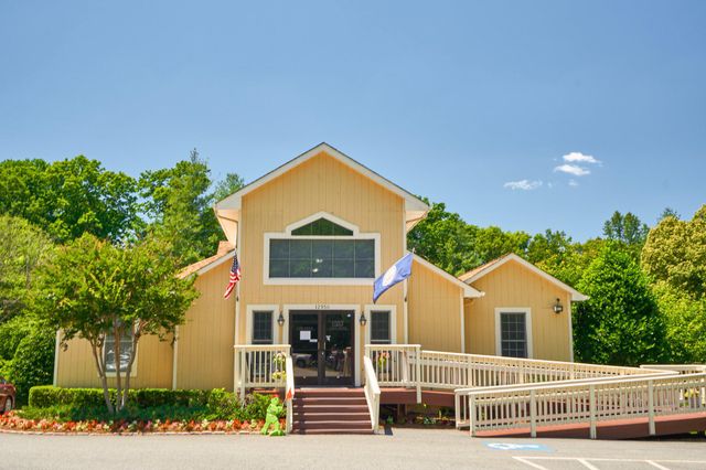 2841 CHABLIS CIR, Woodbridge, VA 22192