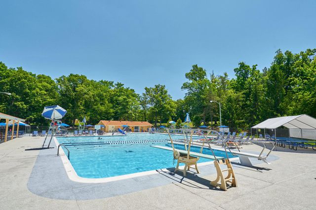 2841 CHABLIS CIR, Woodbridge, VA 22192