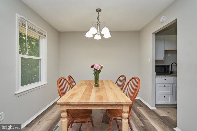 2841 CHABLIS CIR, Woodbridge, VA 22192