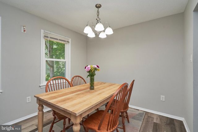 2841 CHABLIS CIR, Woodbridge, VA 22192