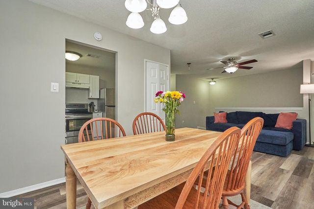 2841 CHABLIS CIR, Woodbridge, VA 22192
