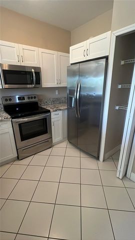 2551 SE 16th Ter 104, Homestead, FL 33035