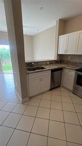 2551 SE 16th Ter 104, Homestead, FL 33035