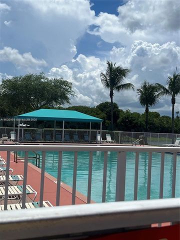 2551 SE 16th Ter 104, Homestead, FL 33035