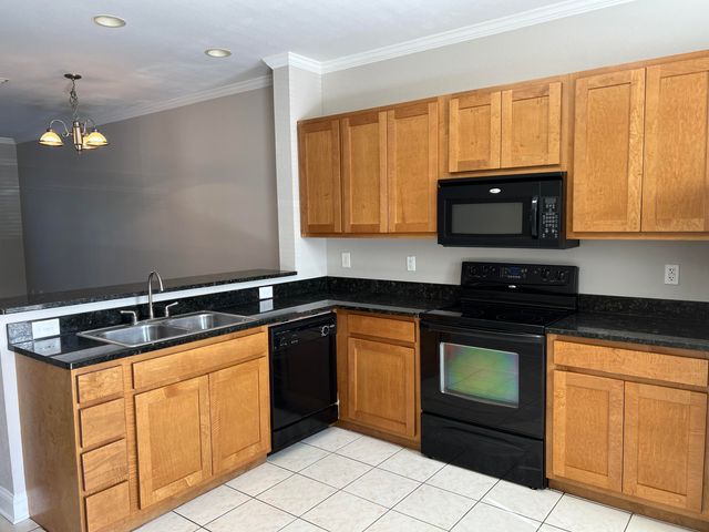 31 N Sand Palm Road, Freeport, FL 32439