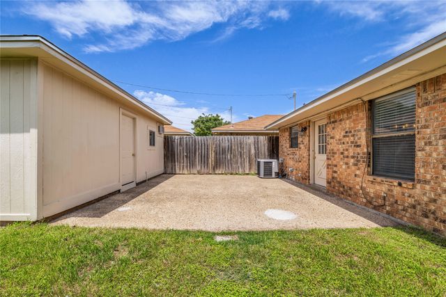 1409 Chapel Downs, Waco, TX 76712