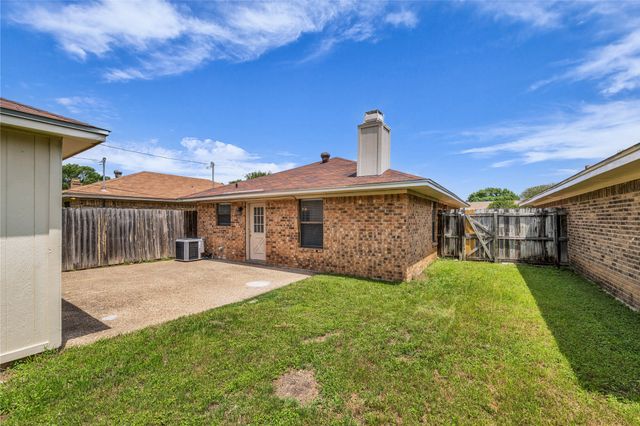 1409 Chapel Downs, Waco, TX 76712