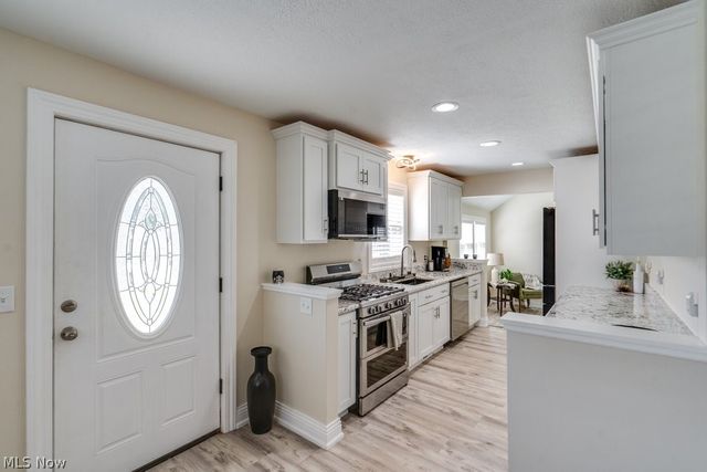 301 Avis Avenue NW, Massillon, OH 44646