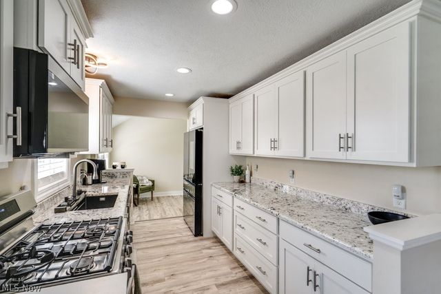 301 Avis Avenue NW, Massillon, OH 44646