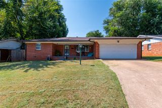 1125 N Walker Drive, Guthrie, OK 73044