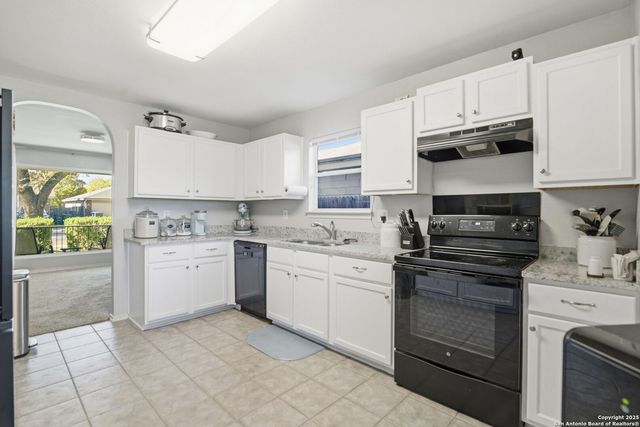 546 Lynx Mountain, San Antonio, TX 78251