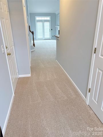 8909 Holland Park Lane, Charlotte, NC 28277