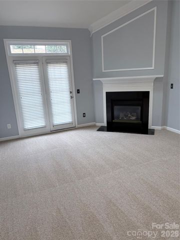 8909 Holland Park Lane, Charlotte, NC 28277