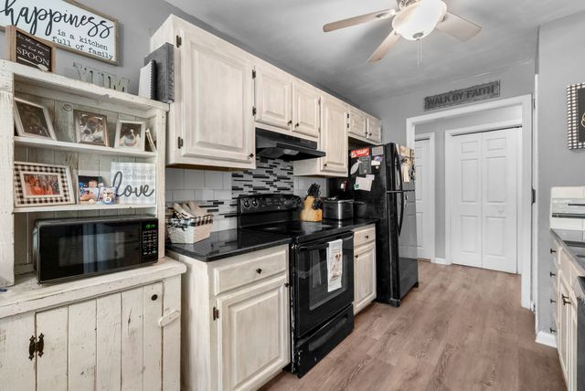 4409 Thomasville Rd, Chapmansboro, TN 37035