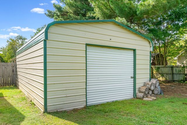 4409 Thomasville Rd, Chapmansboro, TN 37035