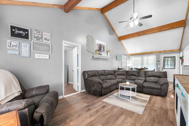 4409 Thomasville Rd, Chapmansboro, TN 37035