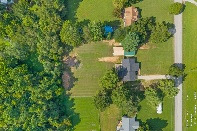 4409 Thomasville Rd, Chapmansboro, TN 37035
