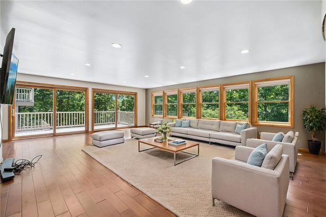 3150 Deerfield Ct, Murrysville, PA 15668