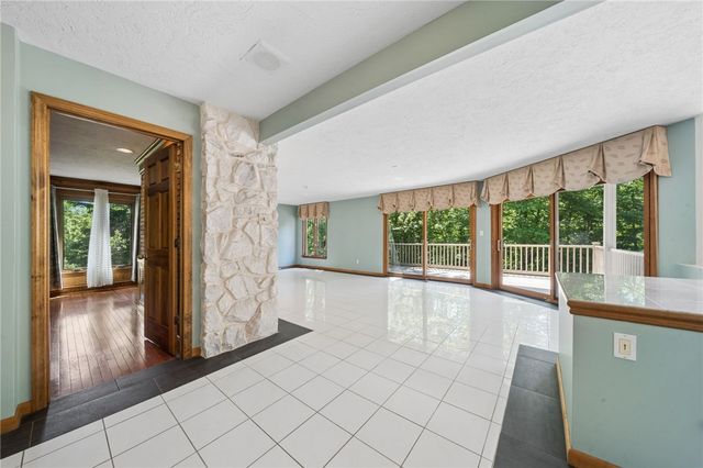 3150 Deerfield Ct, Murrysville, PA 15668