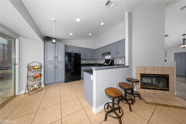 2294 N Smoketree Avenue, Rialto, CA 92377
