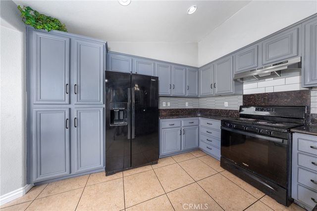 2294 N Smoketree Avenue, Rialto, CA 92377