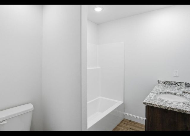 103 N Schifferdecker Avenue, Joplin, MO 64801