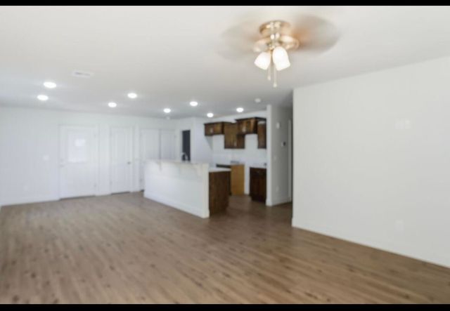 103 N Schifferdecker Avenue, Joplin, MO 64801