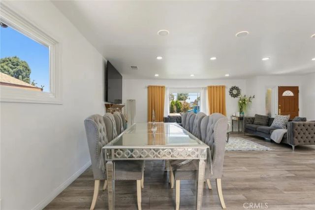 6201 Tampa, Tarzana, CA 91335
