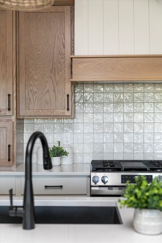2610 NW Fairfield Drive, Ankeny, IA 50023