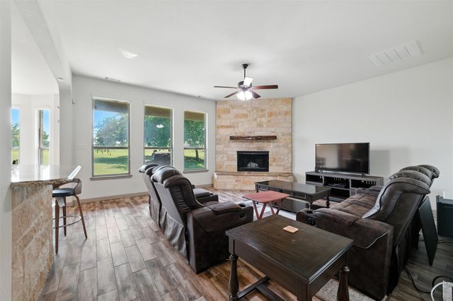 114 Taylor Ridge Drive, Waxahachie, TX 75167