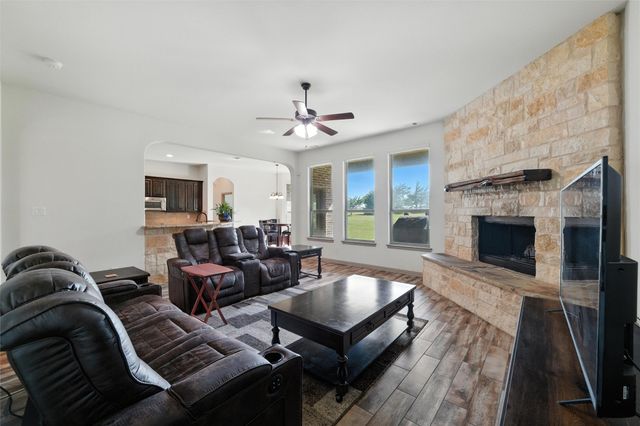 114 Taylor Ridge Drive, Waxahachie, TX 75167
