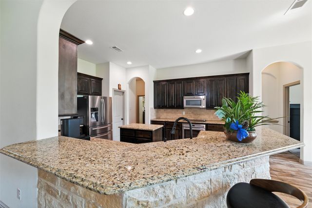 114 Taylor Ridge Drive, Waxahachie, TX 75167