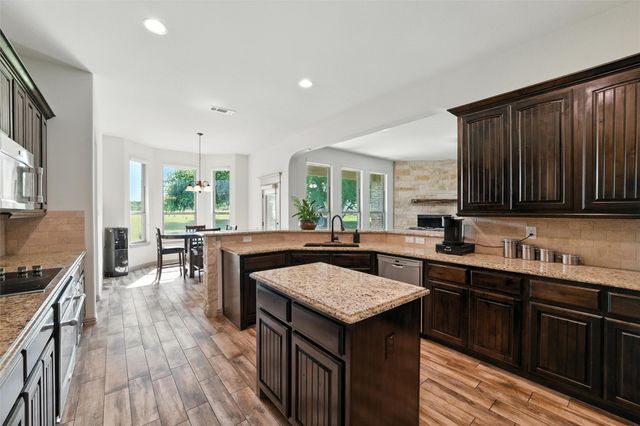 114 Taylor Ridge Drive, Waxahachie, TX 75167