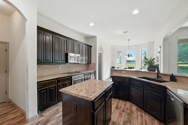 114 Taylor Ridge Drive, Waxahachie, TX 75167