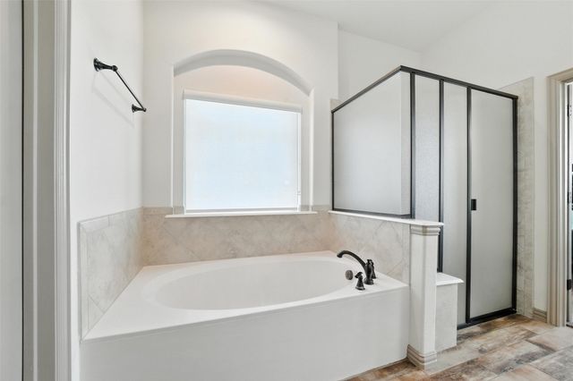 114 Taylor Ridge Drive, Waxahachie, TX 75167