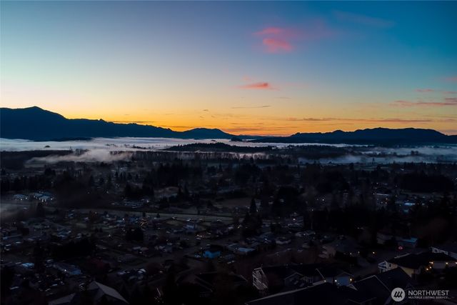 1030 Tinas Coma Drive, Burlington, WA 98233