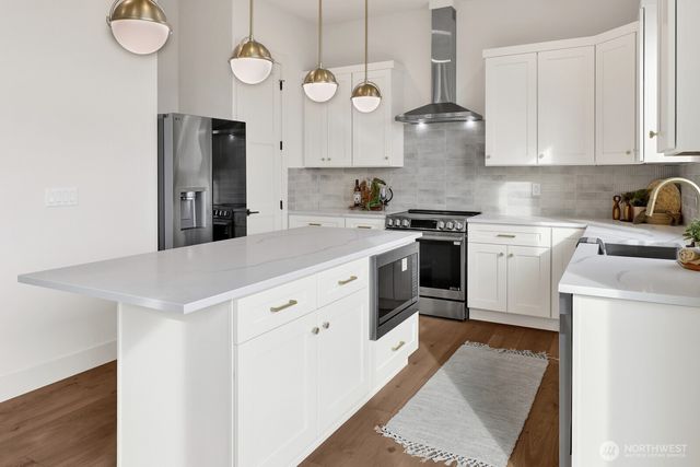 1030 Tinas Coma Drive, Burlington, WA 98233