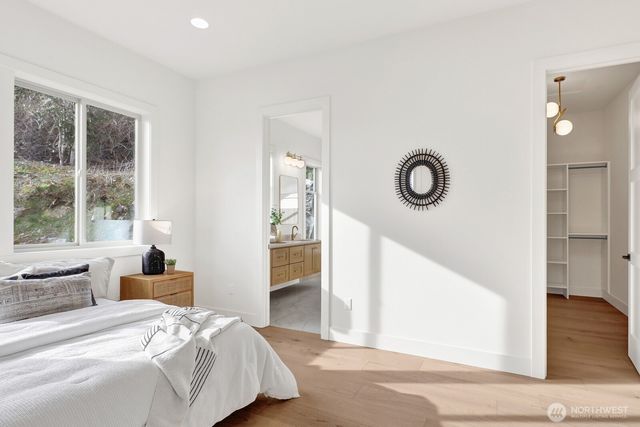 1030 Tinas Coma Drive, Burlington, WA 98233