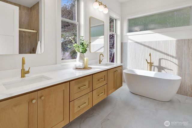 1030 Tinas Coma Drive, Burlington, WA 98233