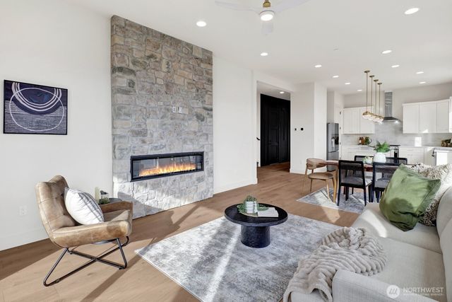 1030 Tinas Coma Drive, Burlington, WA 98233