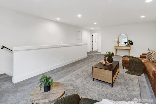 1030 Tinas Coma Drive, Burlington, WA 98233