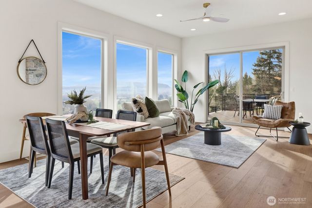 1030 Tinas Coma Drive, Burlington, WA 98233