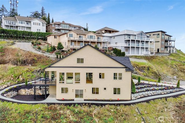 1030 Tinas Coma Drive, Burlington, WA 98233