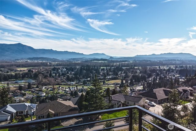 1030 Tinas Coma Drive, Burlington, WA 98233